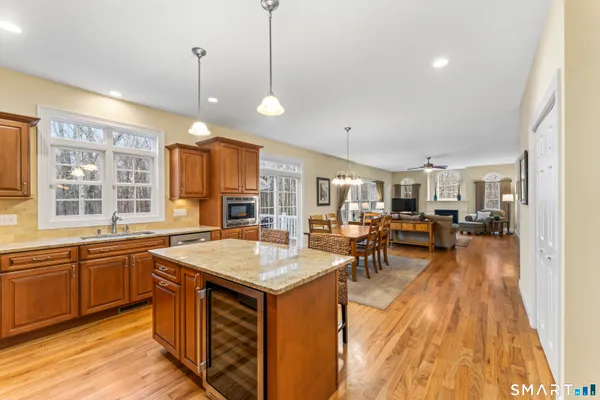 $775,000 | 24 Andrew Place, Southbury, CT 06488