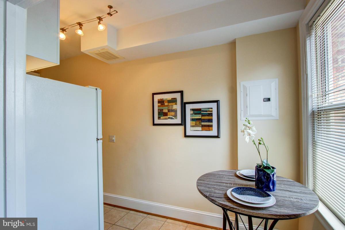3446 Connecticut Avenue Northwest, Unit 505 Washington, DC 20008 - Photo 6 of 24 Kitchen