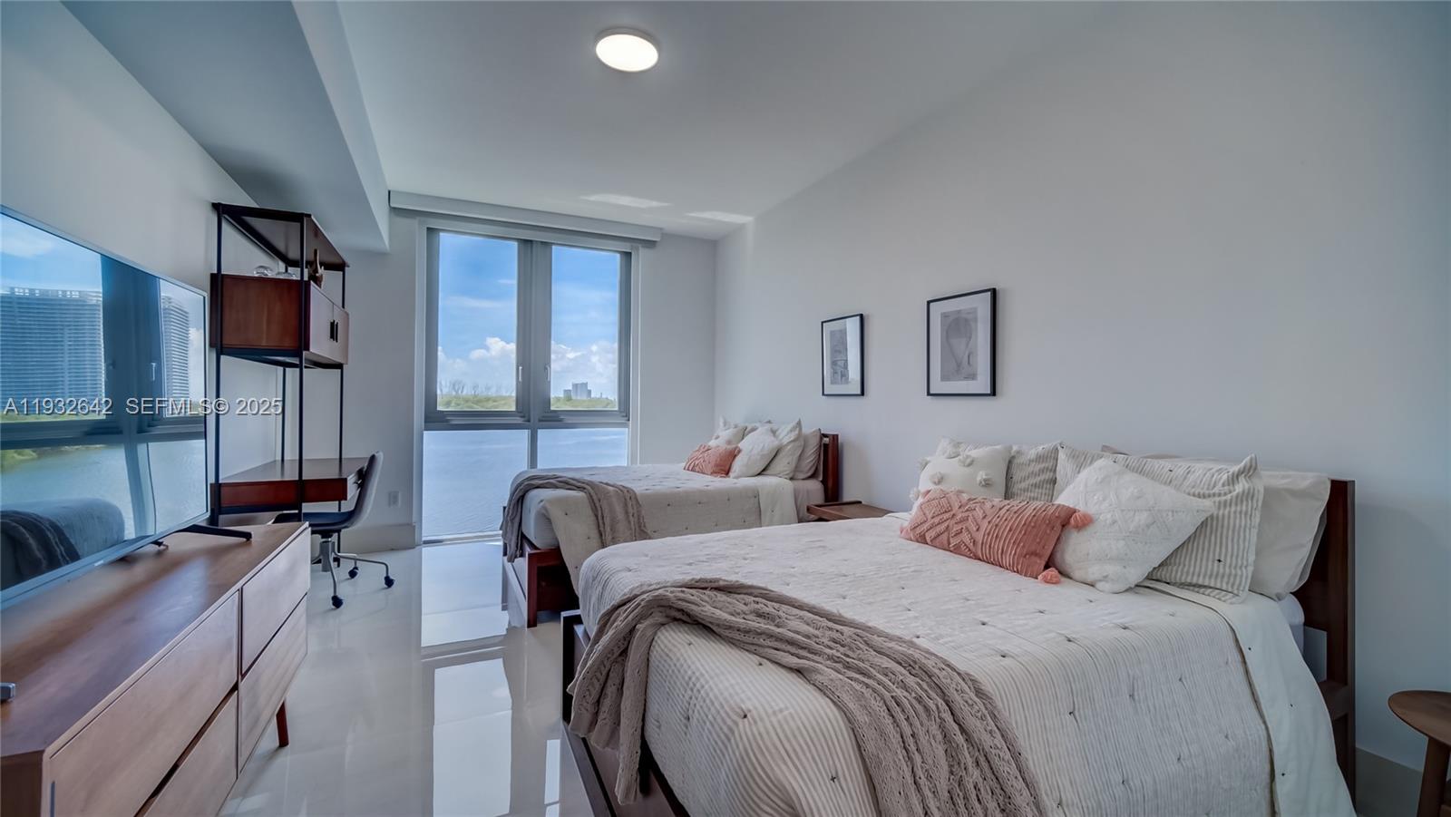 17111 Biscayne Boulevard, Unit 410 North Miami Beach, FL 33160 - Photo 13 of 37