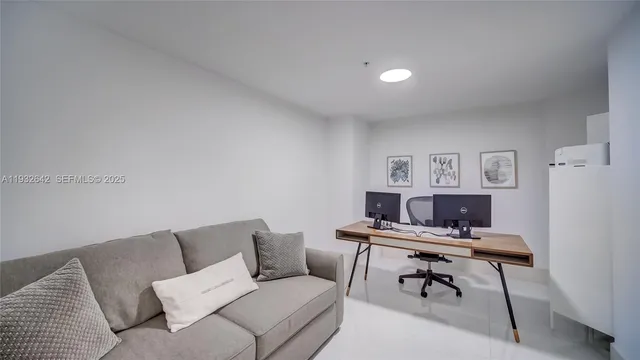 $1,990,000 | 17111 Biscayne Boulevard, Unit 410, North Miami Beach, FL 33160