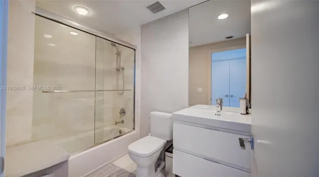 $1,990,000 | 17111 Biscayne Boulevard, Unit 410, North Miami Beach, FL 33160