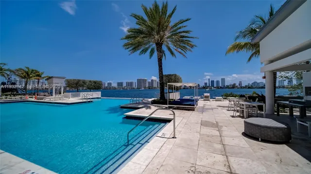$1,990,000 | 17111 Biscayne Boulevard, Unit 410, North Miami Beach, FL 33160
