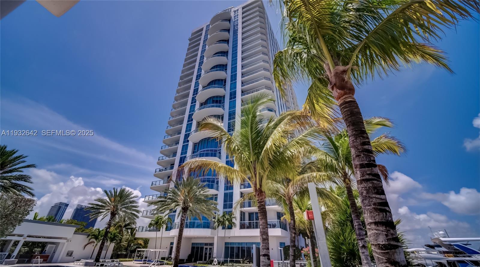 17111 Biscayne Boulevard, Unit 410 North Miami Beach, FL 33160 - Photo 24 of 37