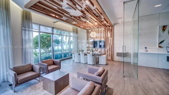 $1,990,000 | 17111 Biscayne Boulevard, Unit 410, North Miami Beach, FL 33160