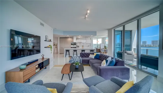 $1,990,000 | 17111 Biscayne Boulevard, Unit 410, North Miami Beach, FL 33160