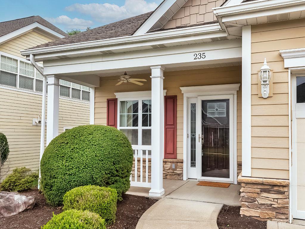235 Berkeley Way Monroeville, PA 15146 - Photo 4 of 29