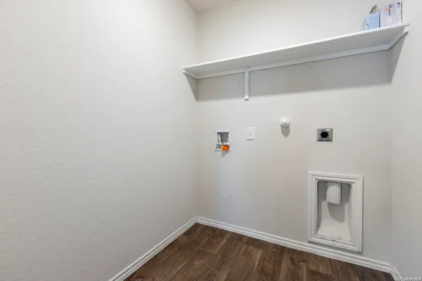 $1,695 | 831 Cozumel Emerald, San Antonio, TX 78253