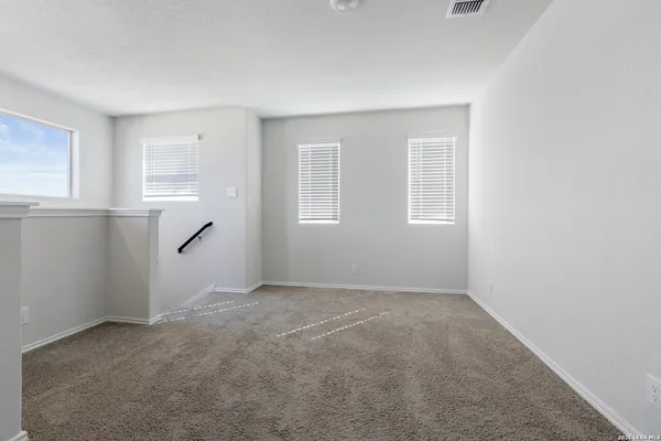 $1,695 | 831 Cozumel Emerald, San Antonio, TX 78253