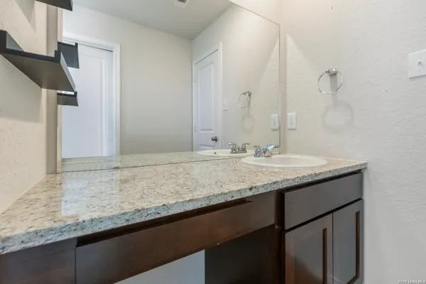 $1,695 | 831 Cozumel Emerald, San Antonio, TX 78253