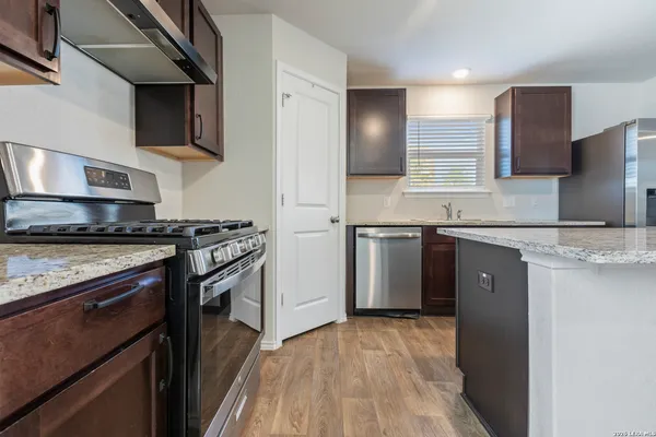 $1,695 | 831 Cozumel Emerald, San Antonio, TX 78253