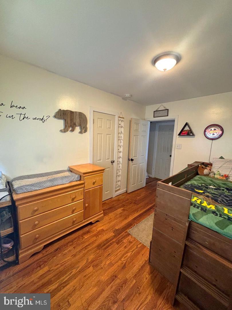 28 Pineview Terrace Bridgeton, NJ 08302 - Photo 15 of 37 a view of a room with furniture and wooden floor
