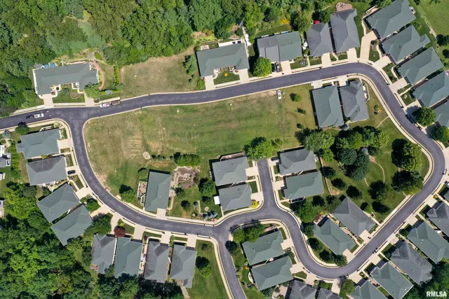 $474,800 | 5727 West Deer Park Drive, Peoria, IL 61615