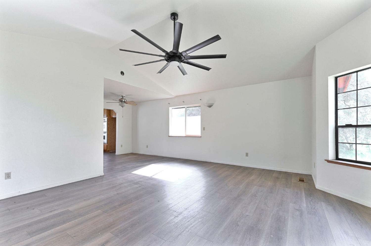 3090 Horseshoe Bend Road Somerset, CA 95684 - Photo 5 of 48