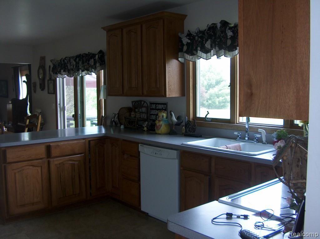 2830 Klam Road Lapeer, MI 48446 - Photo 2 of 21 new_listing_007.jpg