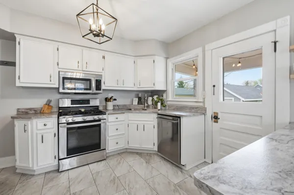 $359,000 | 323 South Worthington Street, Oconomowoc, WI 53066
