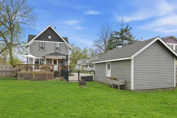 $359,000 | 323 South Worthington Street, Oconomowoc, WI 53066