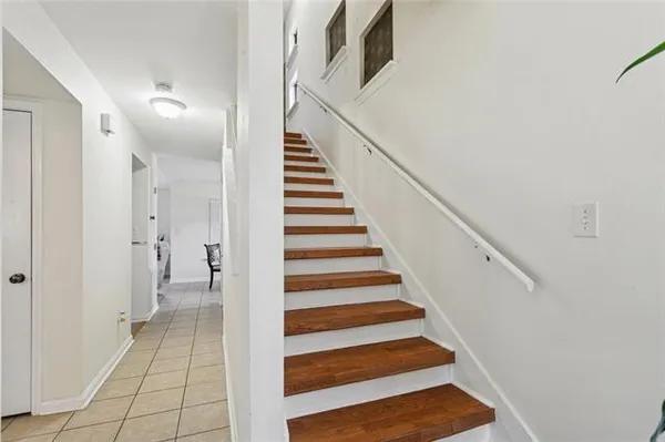 $144,500 | 402 Cedarwood Drive, Unit 402, Mandeville, LA 70471