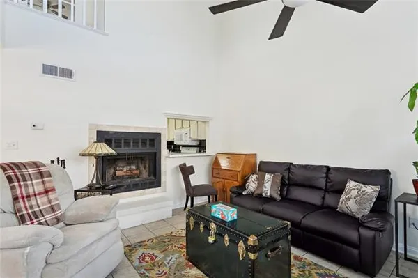 $144,500 | 402 Cedarwood Drive, Unit 402, Mandeville, LA 70471