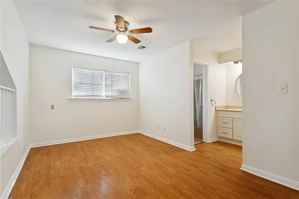 $144,500 | 402 Cedarwood Drive, Unit 402, Mandeville, LA 70471