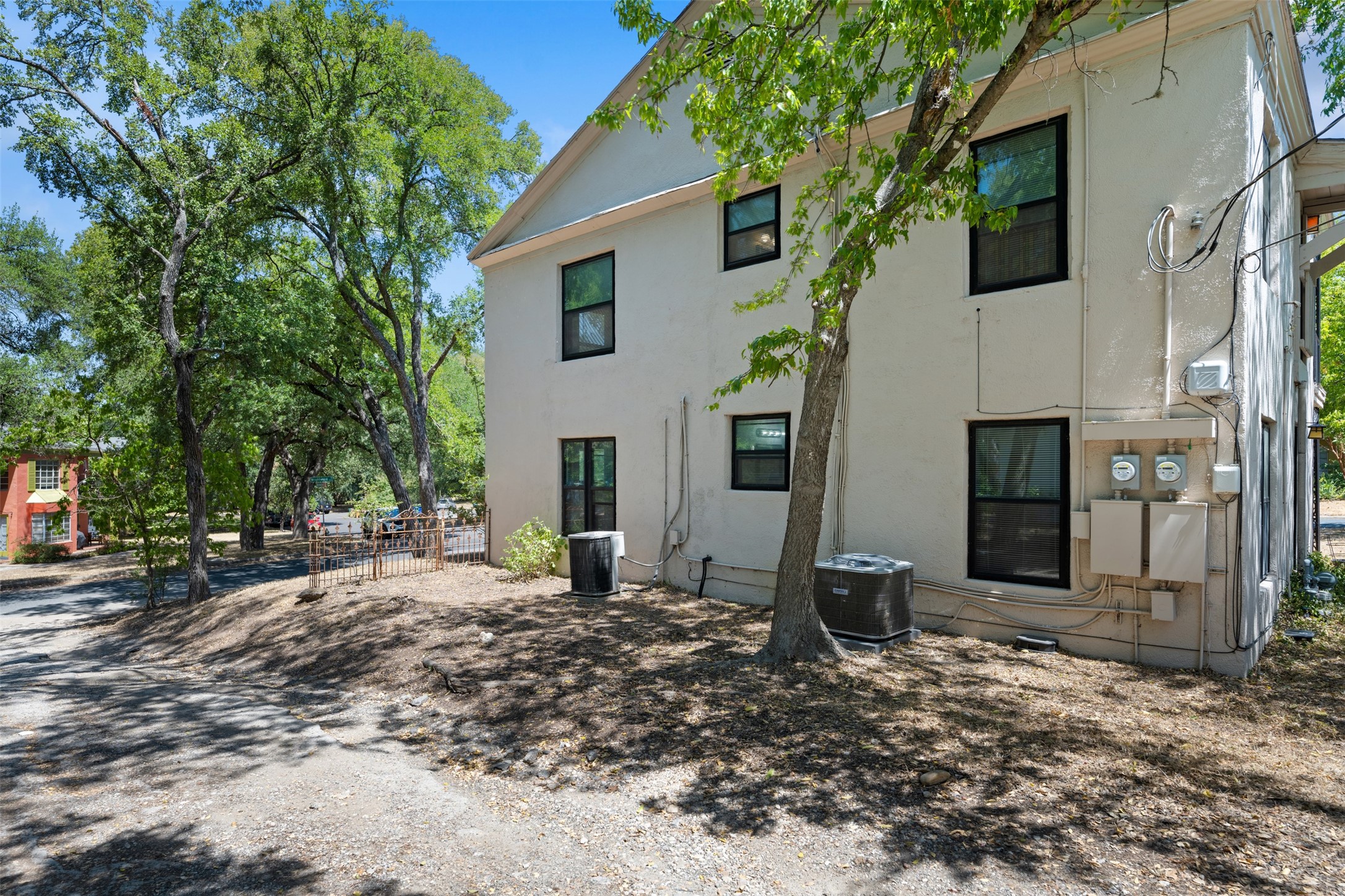 1401 Kirkwood Road, Unit A Austin, TX 78722 - Photo 21 of 24