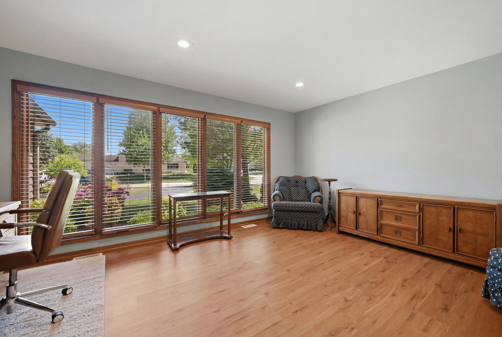 534 Whispering Pines Road Lindenhurst, IL 60046 - Photo 19 of 50