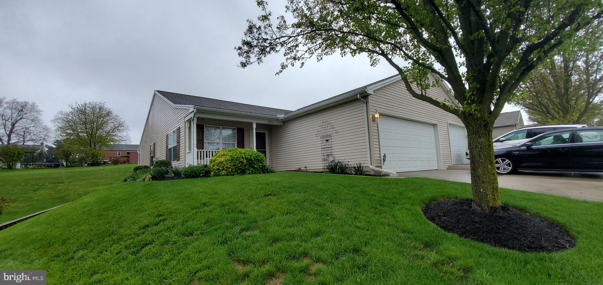 6802 Seneca Ridge Drive York, PA 17403 - Photo 2 of 36 Gallery Image 2