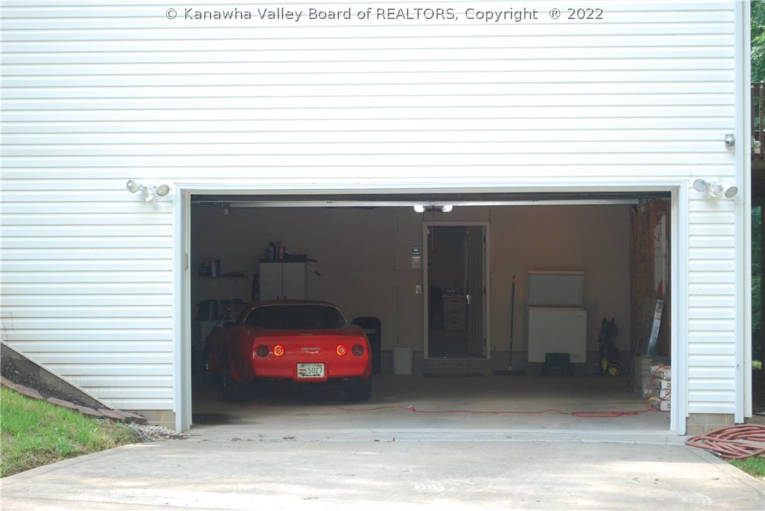 520 Poplar Heights Road Point Pleasant, WV 25550 - Photo 27 of 29 Garage
