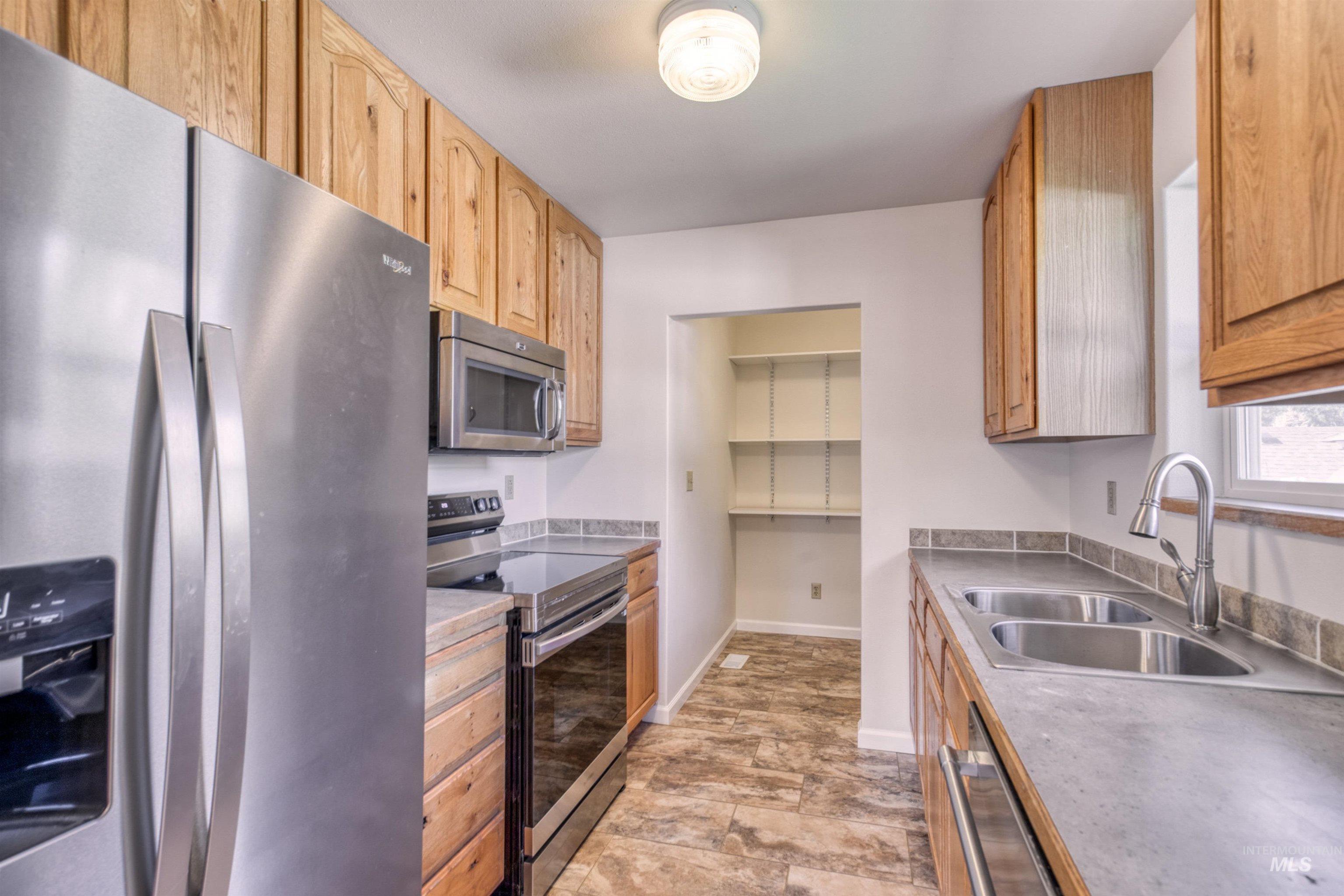 520 South Scott Street Boise, ID 83705 - Photo 11 of 50