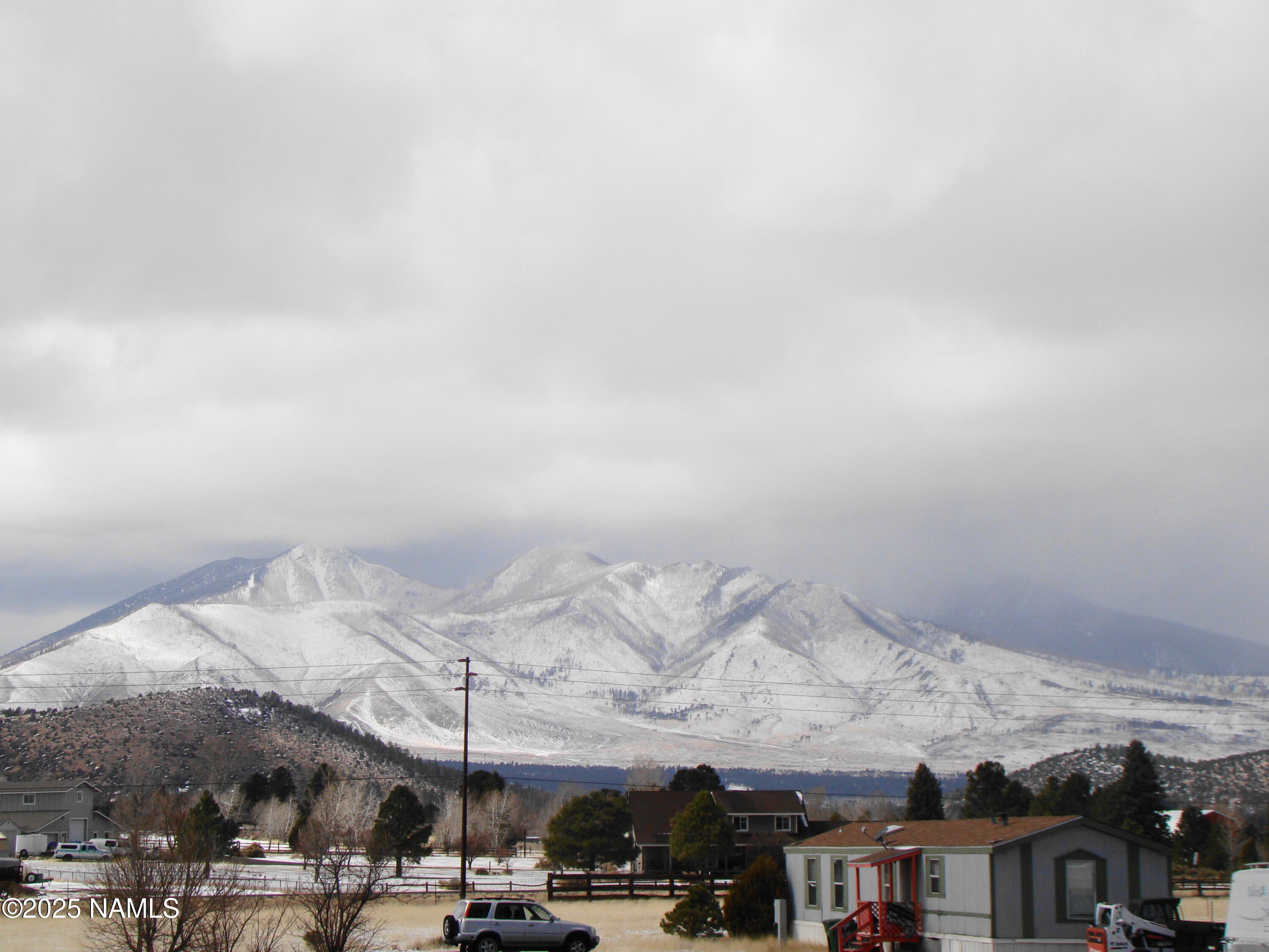 9108 Solar Road Flagstaff, AZ 86004 - Photo 4 of 5 View Peaks