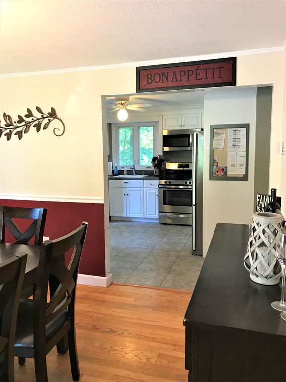 2 Chestnut Road Burlington, MA 01803 - Photo 6 of 19 Gallery Image 6