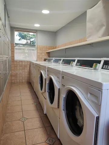 $1,400 | 5950 Northeast 18th Avenue, Unit 504, Fort Lauderdale, FL 33334