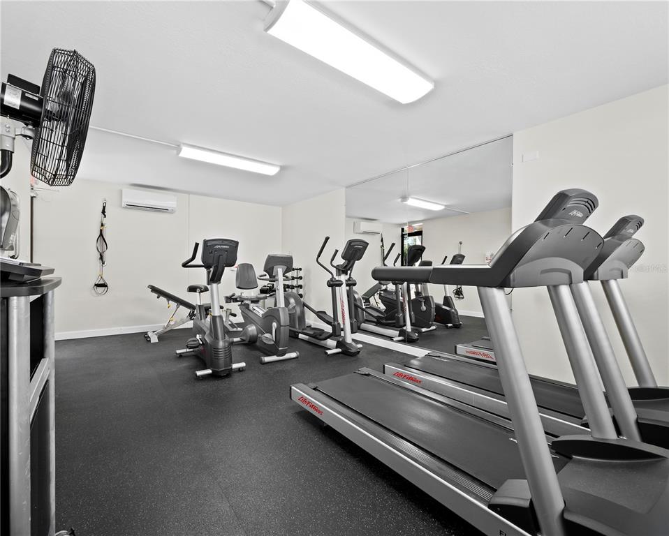 420 Beach Road, Unit 502 Sarasota, FL 34242 - Photo 32 of 34
