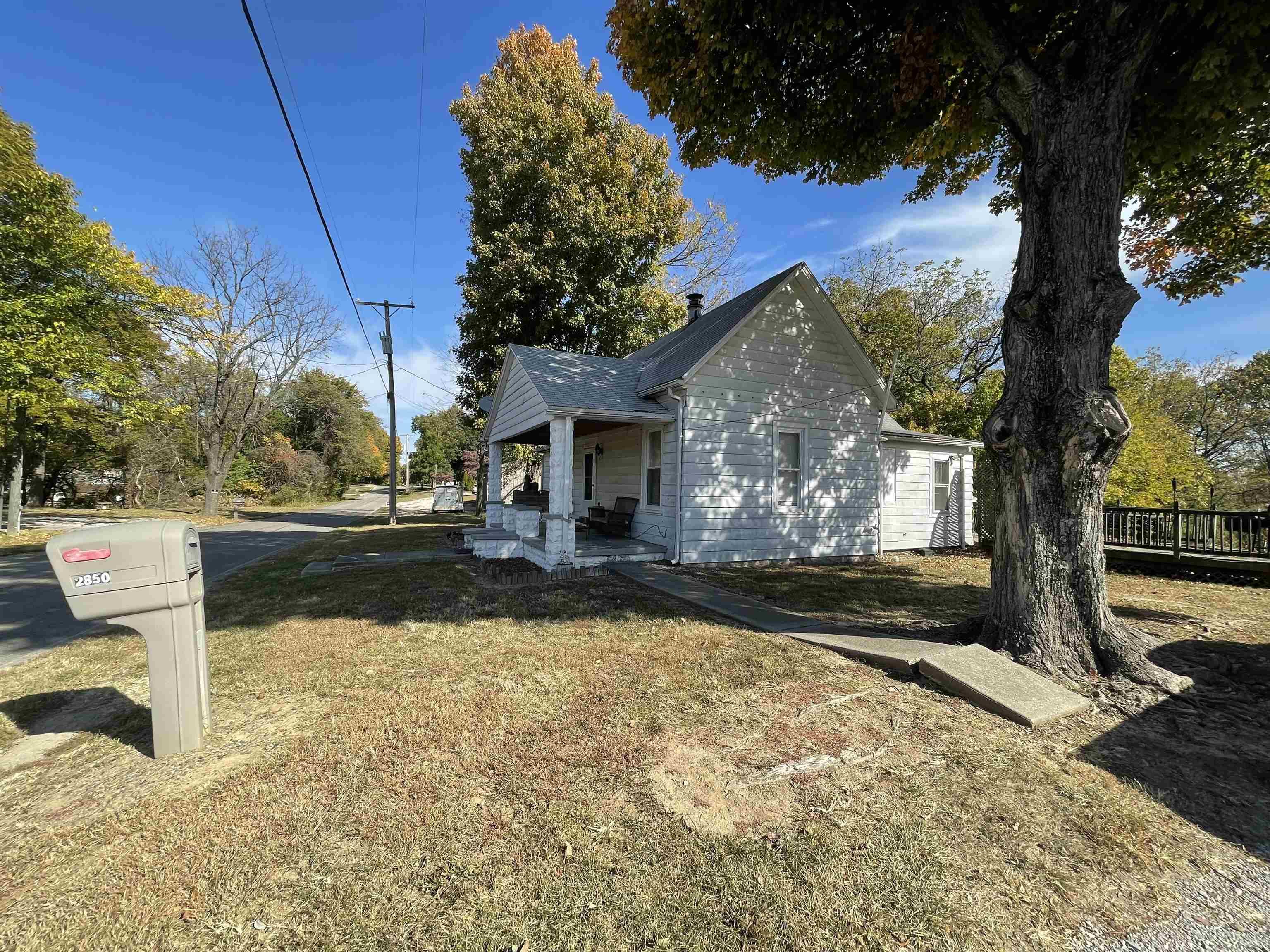 2850 Blackburn Road Mount Vernon, IN 47620 - Photo 2 of 21