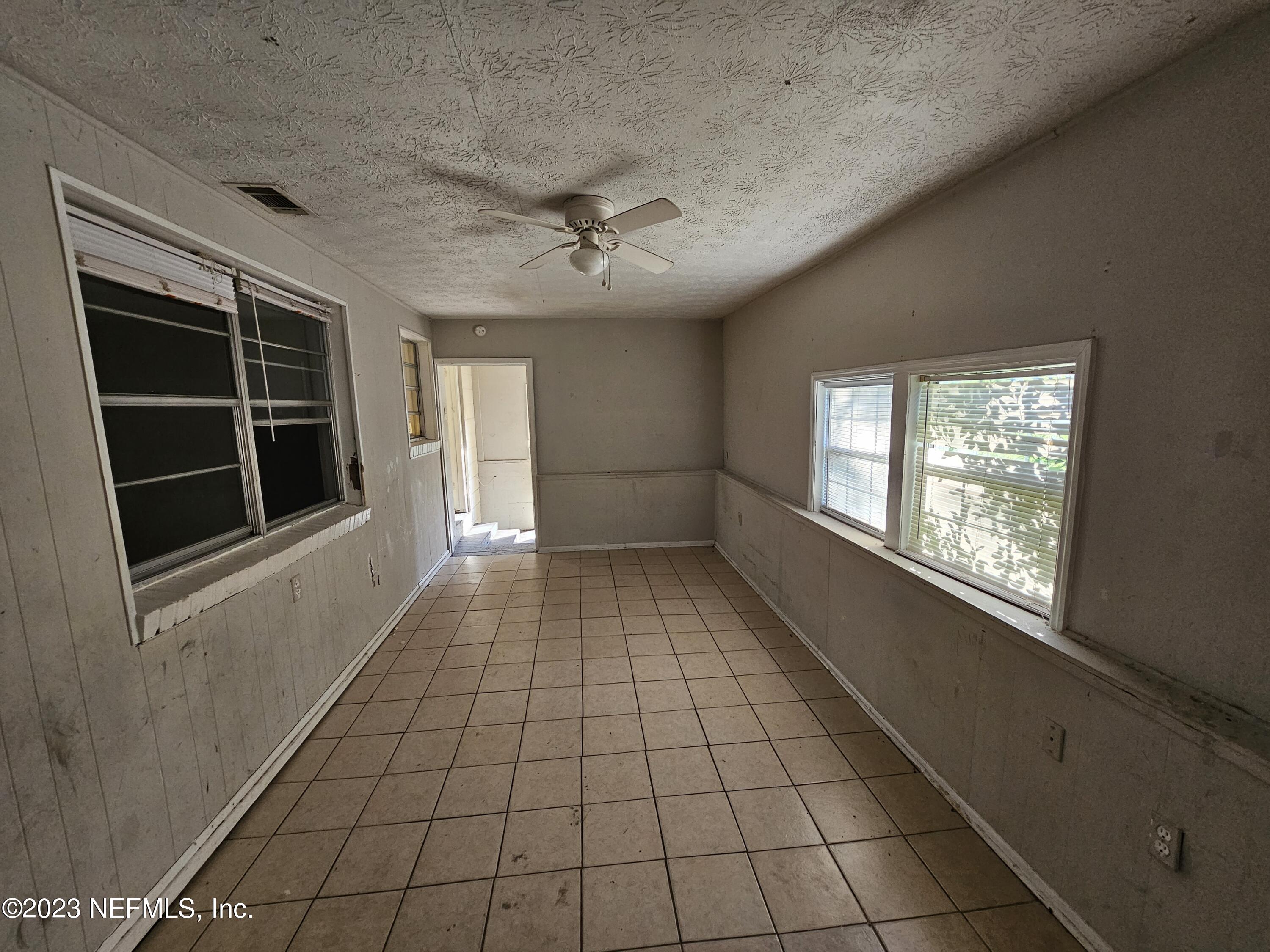 7903 New Kings Road Jacksonville, FL 32219 - Photo 5 of 13 20230921_083210