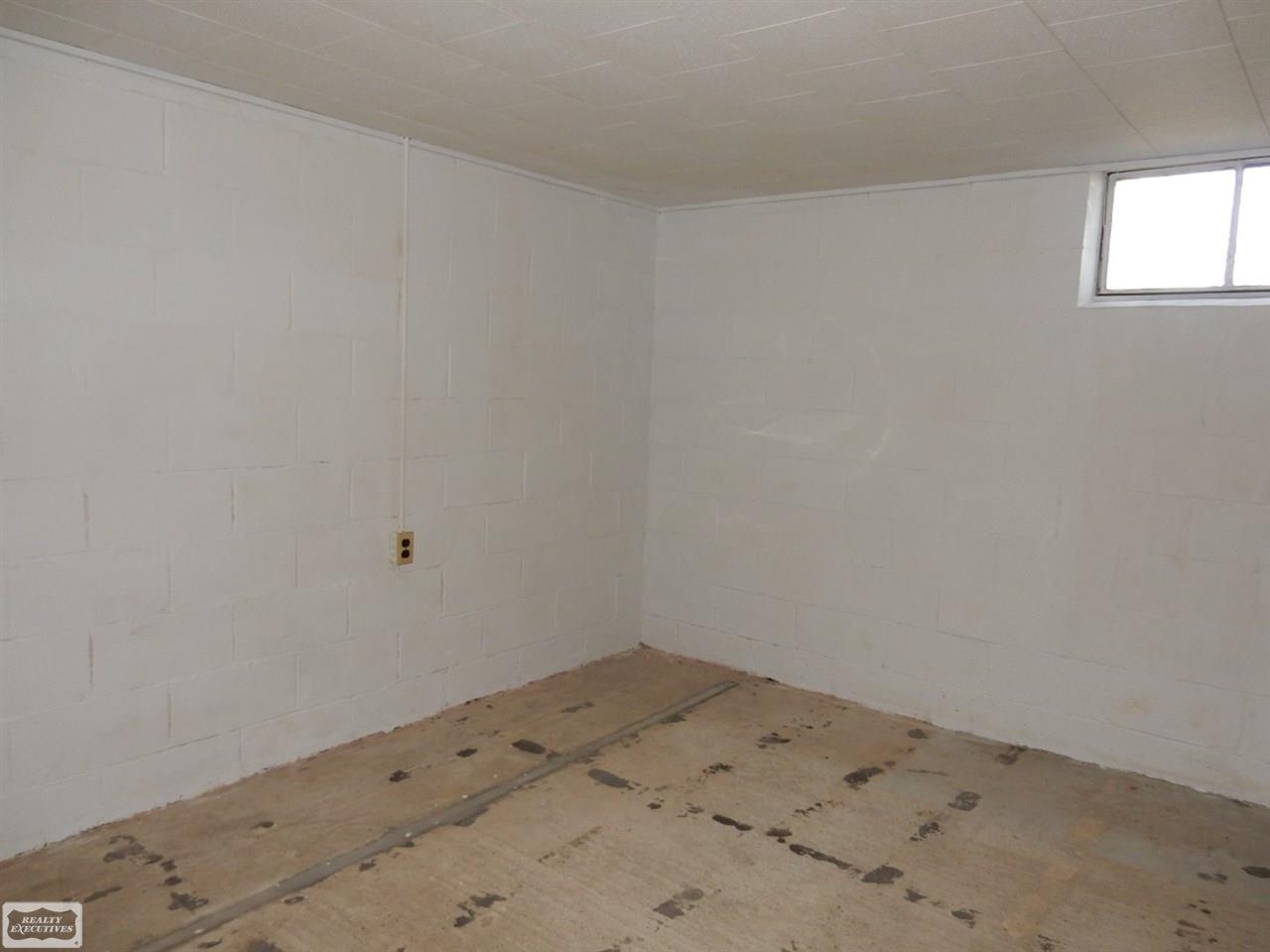 2159 Adams Road Oakland, MI 48363 - Photo 46 of 67 31287304-45.JPG