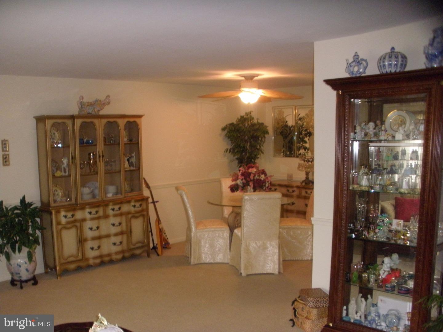 3383 South Keswick Road Philadelphia, PA 19114 - Photo 8 of 16 Living Room