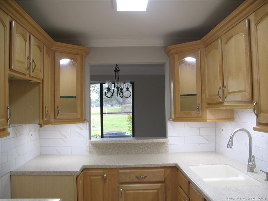 5433 Southeast Miles Grant Road, Unit E105 Stuart, FL 34997 - Photo 4 of 14 Gallery Image 4