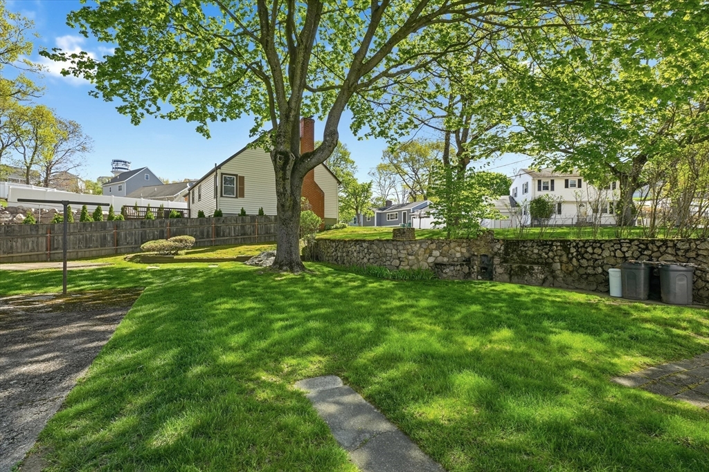 12 Cannon Rock Road Lynn, MA 01904 - Photo 32 of 42