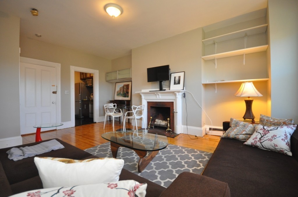 218 Newbury Street, Unit 4F Boston, MA 02116 - Photo 3 of 9