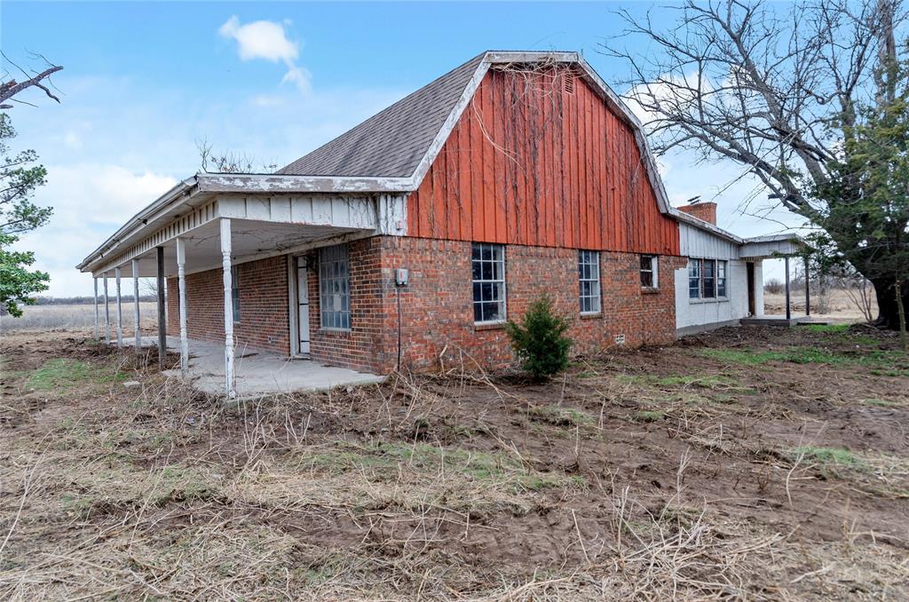 5068 Orchard Road Bowie, TX 76230 - Photo 4 of 18