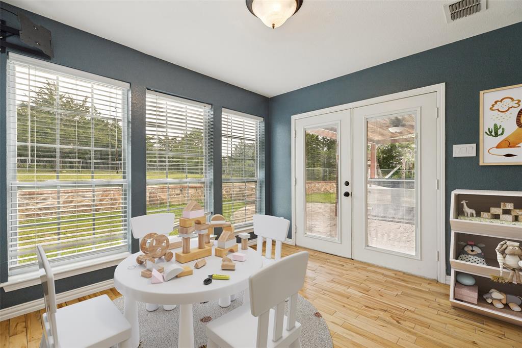171 Chestnut Road Whitewright, TX 75491 - Photo 4 of 29