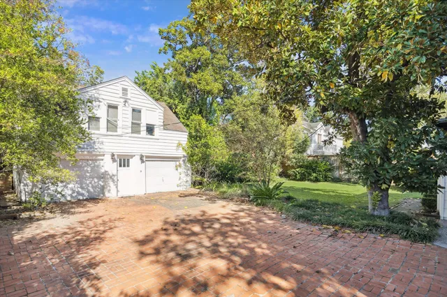 $2,450,000 | 2204 Inwood Drive, Houston, TX 77019