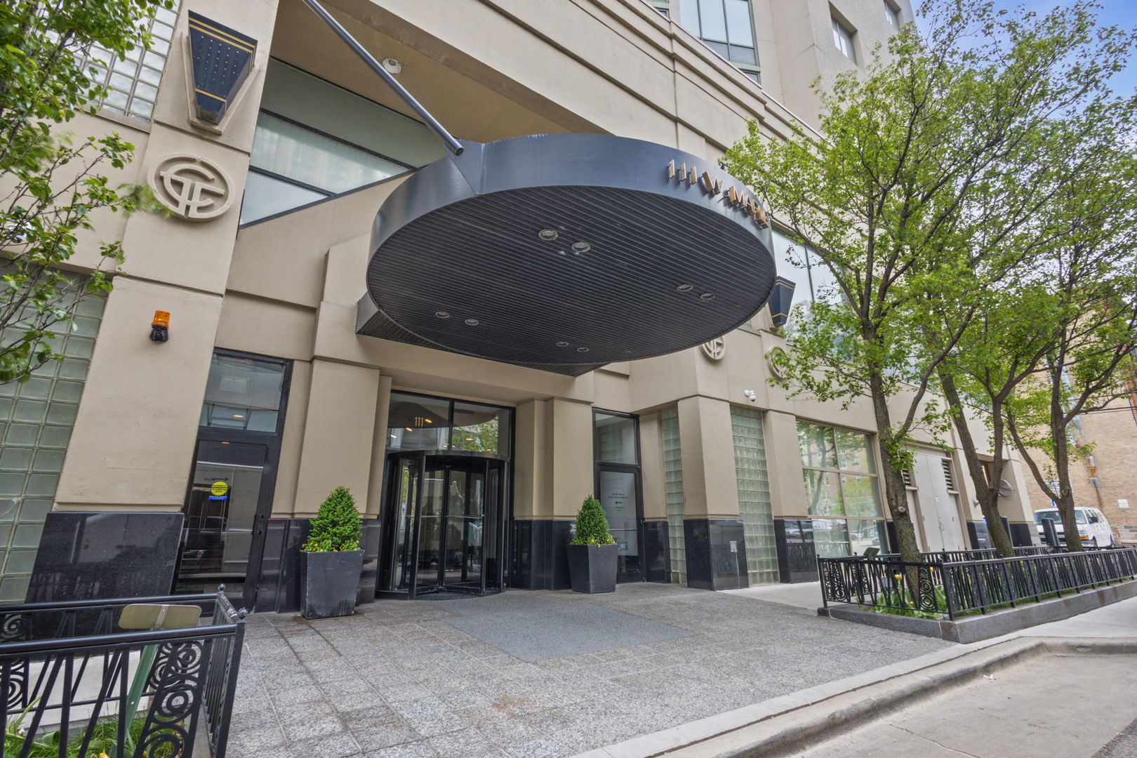 111 West Maple Street, Unit 1807 Chicago, IL 60610 - Photo 1 of 36