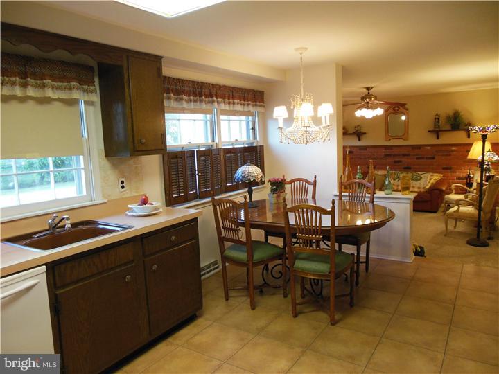 2606 Yellowstone Road Cinnaminson, NJ 08077 - Photo 14 of 17 Kitchen
