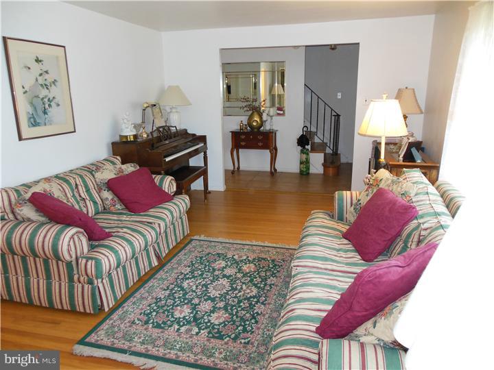 2606 Yellowstone Road Cinnaminson, NJ 08077 - Photo 3 of 17 Gallery Image 3