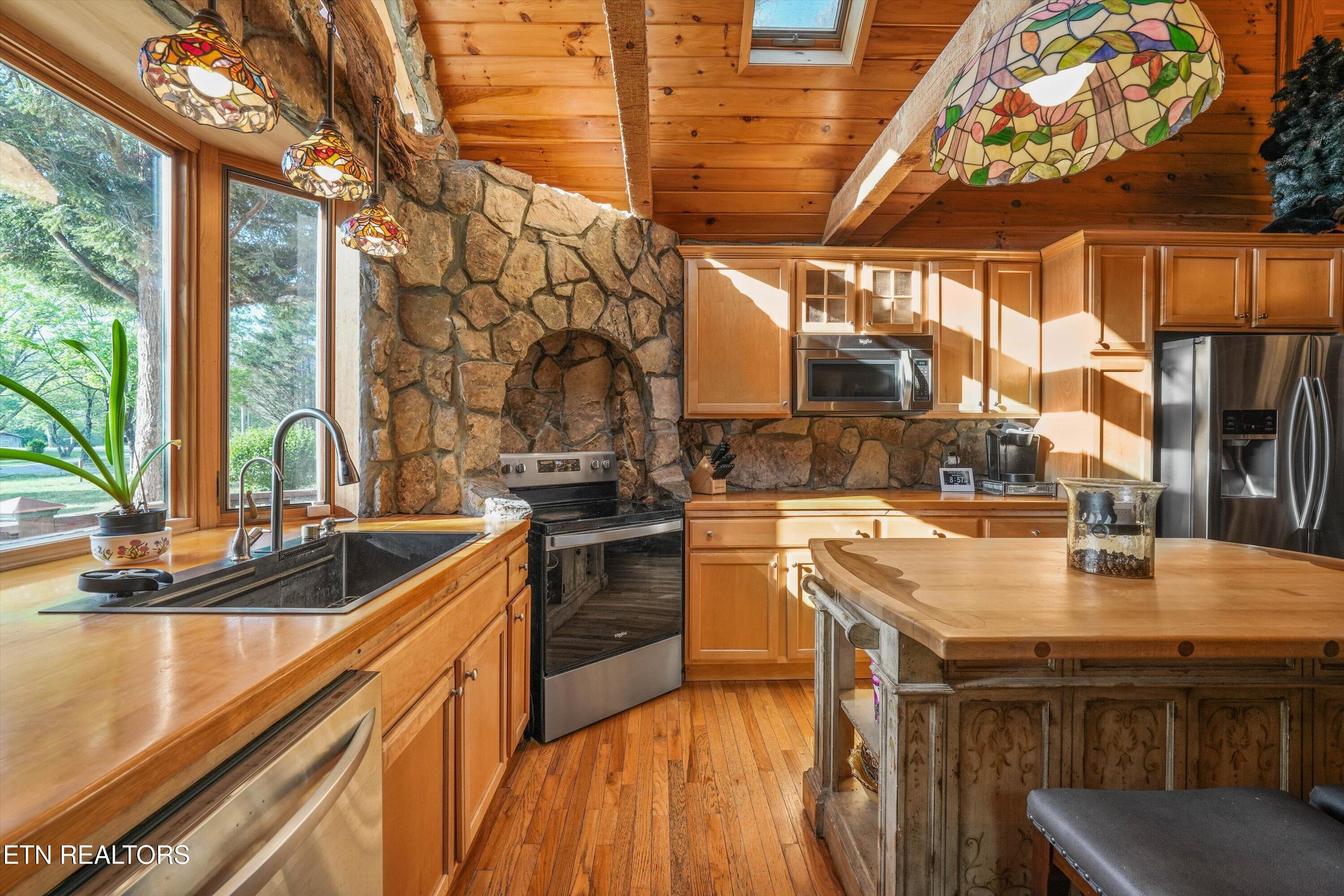 7247 Old Tuckaleechee Road Townsend, TN 37882 - Photo 17 of 56 32-7247 Old Tuckaleechee Rd35