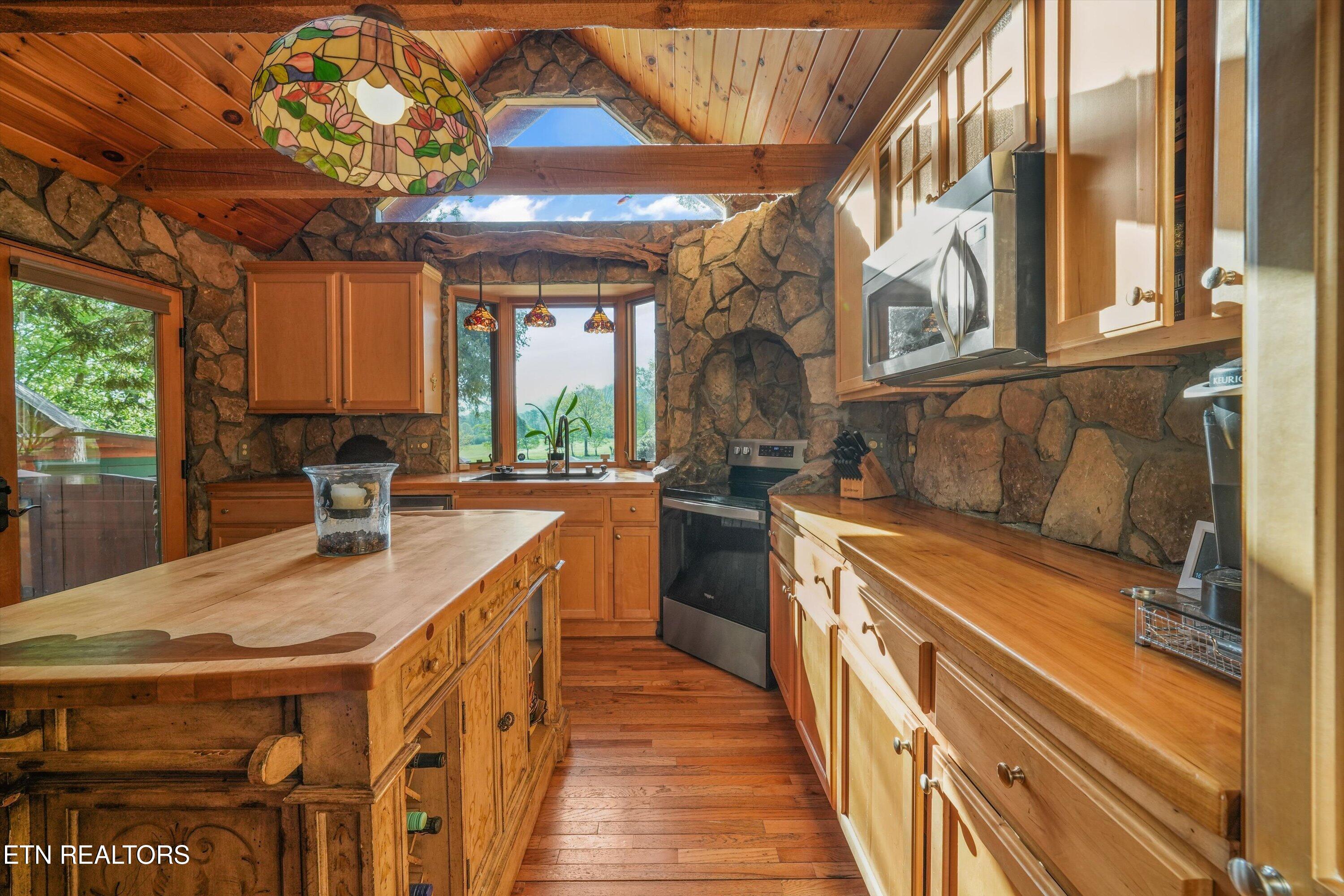 7247 Old Tuckaleechee Road Townsend, TN 37882 - Photo 20 of 56 35-7247 Old Tuckaleechee Rd38