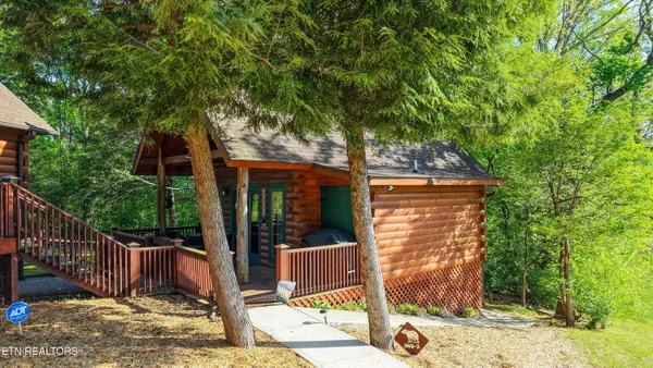 $849,999 | 7247 Old Tuckaleechee Road, Townsend, TN 37882