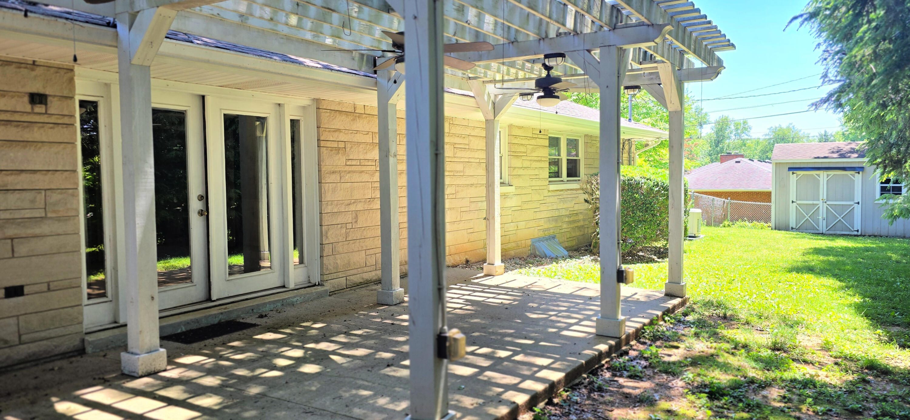 3101 Trinity Road Lexington, KY 40503 - Photo 9 of 45 Pergola