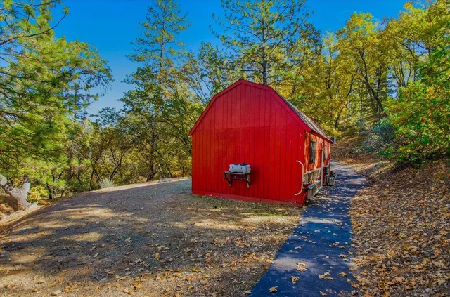 $900,000 | 5617 Indian Hills Road, Murphys, CA 95247